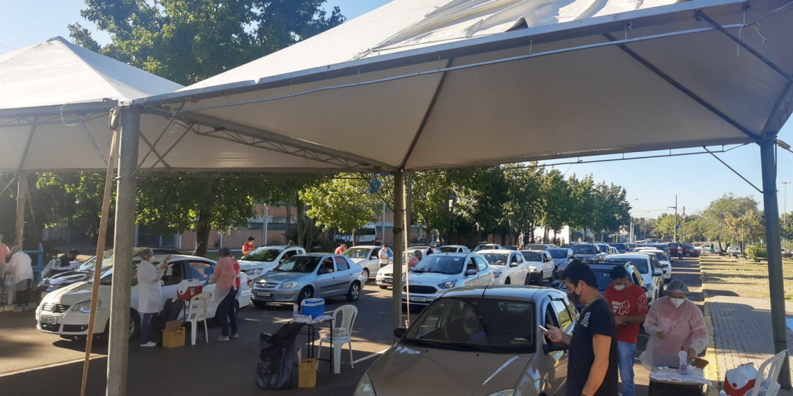 Campo Bom terá drive-thru de vacinação contra a Covid nesta sexta-feira, 10