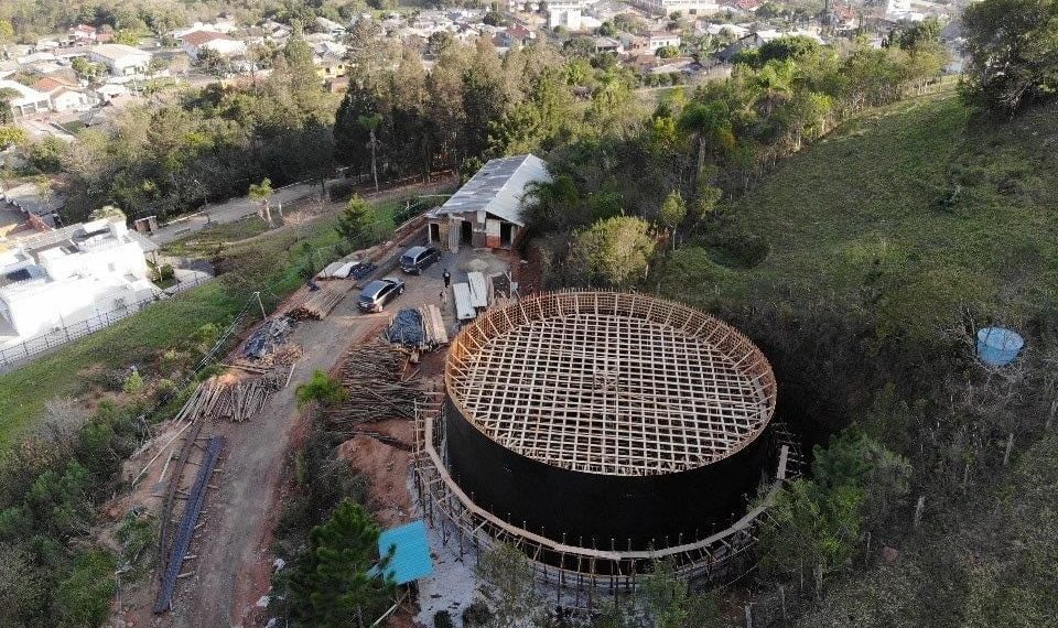 Obra do reservatório de água de Nova Hartz está 55% concluída