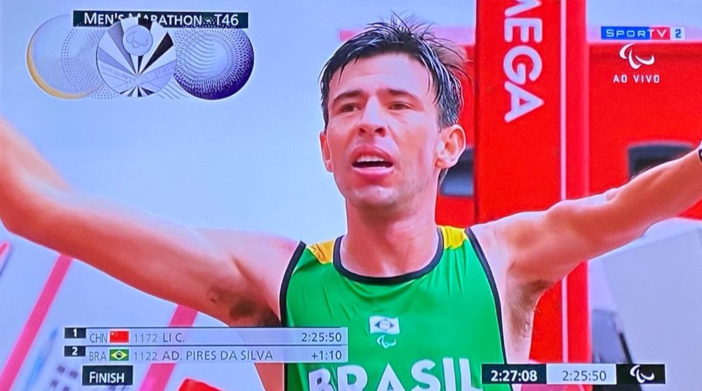 Sapiranguense Alex Pires é prata na maratona da Paralímpiada de Tóquio