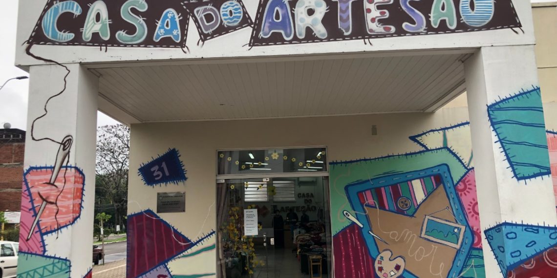 Casa do Artesão celebra aniversário, realiza promoções e alavanca vendas em Campo Bom