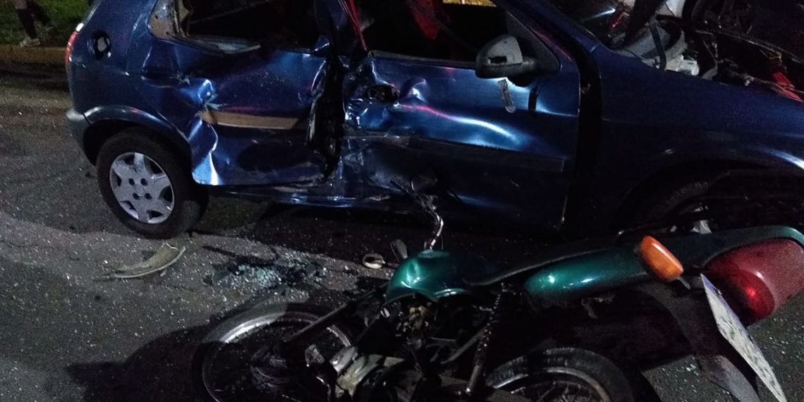 Acidente envolve carro e moto em Campo Bom