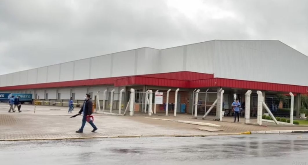 Empresas encontram dificuldades para preencher vagas na produção industrial