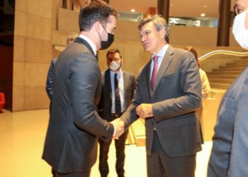 Governador cumpre agenda com presidente de banco espanhol