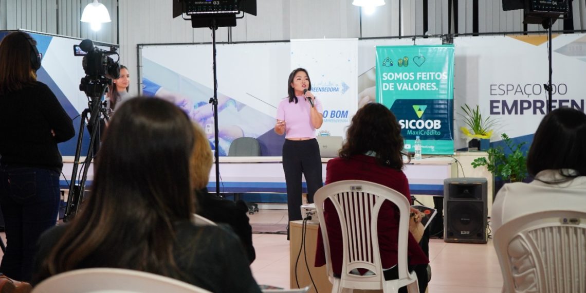 Prefeitura de Campo Bom recebeu empreendedores para Oficina de Crescimento sobre estratégias digitais