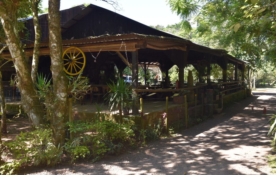 Camping Deberofski atrai turistas ao Morro Ferrabraz em Sapiranga