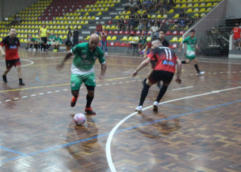 Copa Deoclécio Schuetz de Futsal, em Campo Bom, tem mais dois jogos nesta segunda-feira, 18