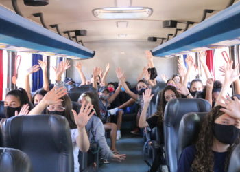 Em Sapiranga, cerca de 800 alunos de escolas municipais, estaduais e APAE são beneficiados com o transporte escolar