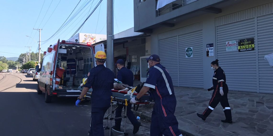 Homem sofre descarga elétrica enquanto pintava prédio em Sapiranga