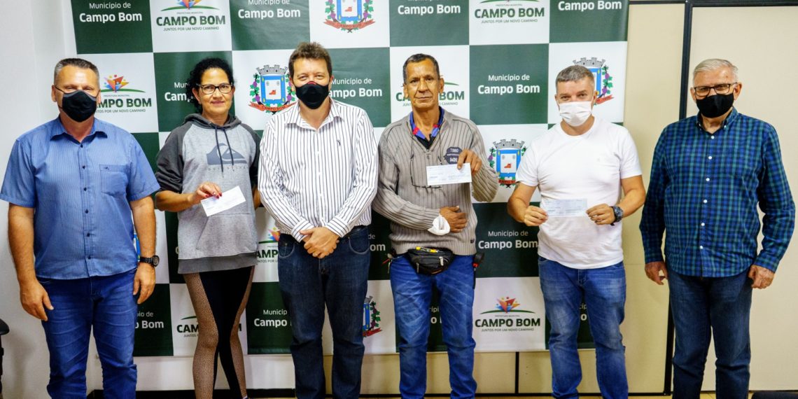 Os ganhadores do primeiro sorteio do Programa Municipal de Premiação a Consumidores em Campo Bom