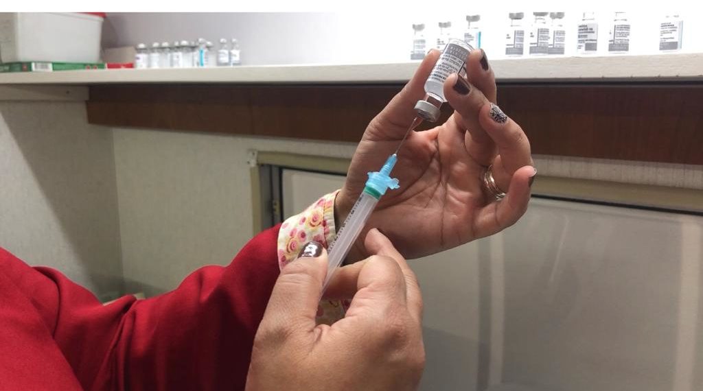 Portaria proíbe demissão de trabalhador não vacinado contra covid-19