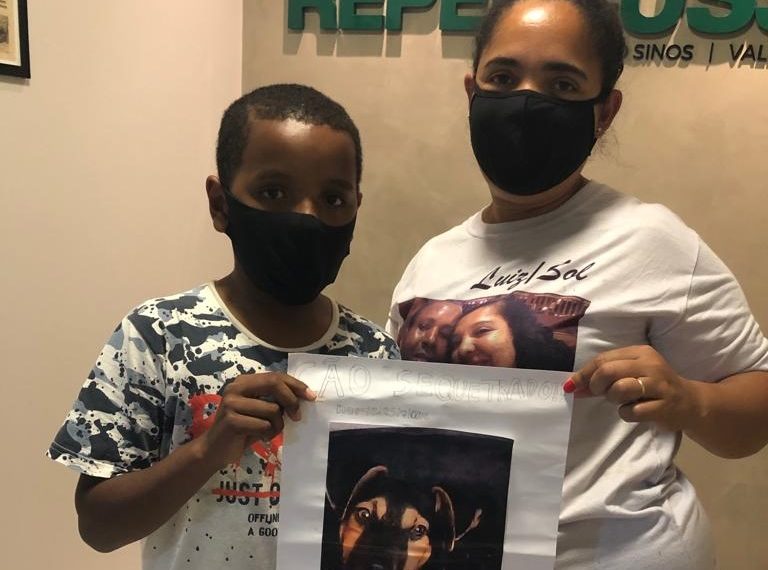 Menino de Sapiranga pede ajuda para encontrar seu cão