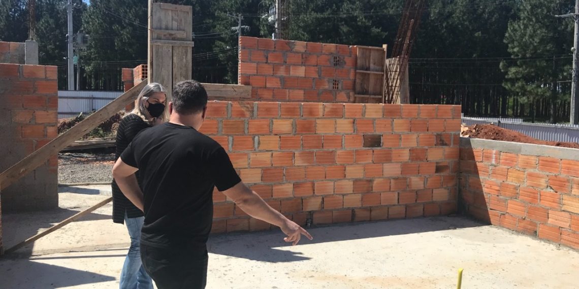 Secretária Claudia pontua obras e metas da Educação de Sapiranga