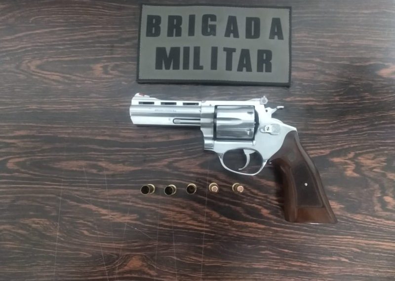 Em Campo Bom, homem é preso por porte ilegal de arma de fogo