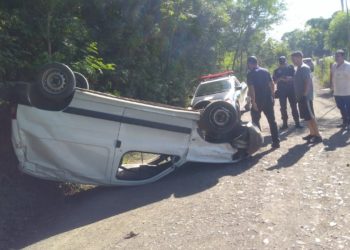 Motorista perde o controle e capota veículo na Av. 20 de Setembro, em Sapiranga