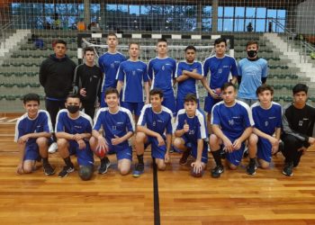 Equipes do Programa Acolher, de Campo Bom, nas finais do Estadual de Handebol