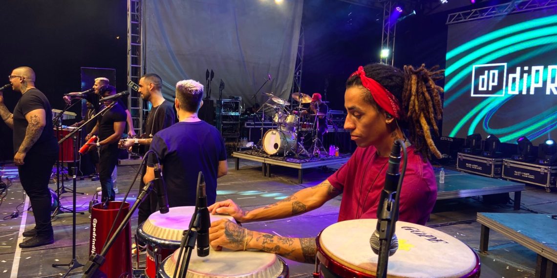 Campo Bom sente o agito do pagode da Banda Di Propósito no Natal da Integração