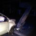 Motorista colide em poste e abandona veículo em Campo Bom