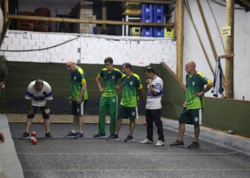 Primavera larga na frente na final do Municipal de Bocha Força Livre de Campo Bom