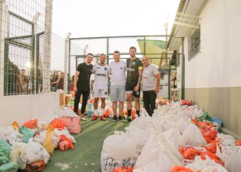 Partida beneficente no Sady Schmidt arrecada 3 toneladas de alimentos em Campo Bom