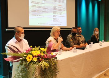 Prefeita de Sapiranga, Carina Nath participa de Seminário do 32° BPM
