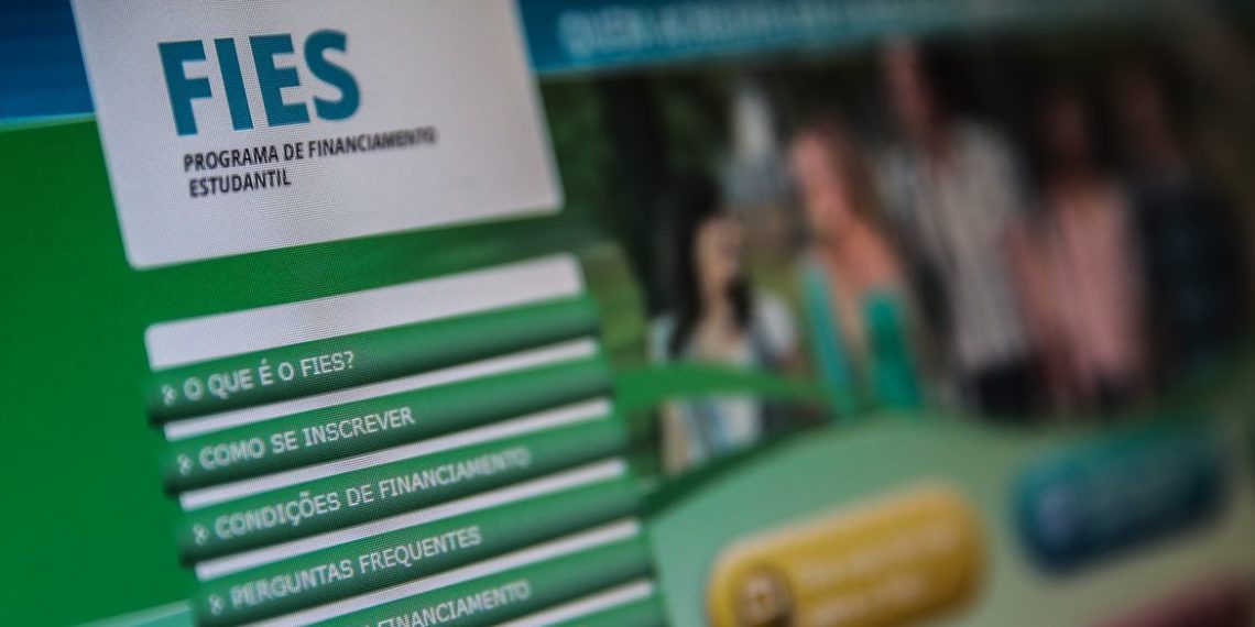 Governo publica regras para renegociação de dívidas do Fies