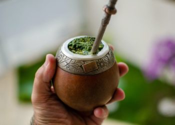 Chimarrão e Café devem ser consumidos com ainda mais moderação no verão, orienta nutricionista