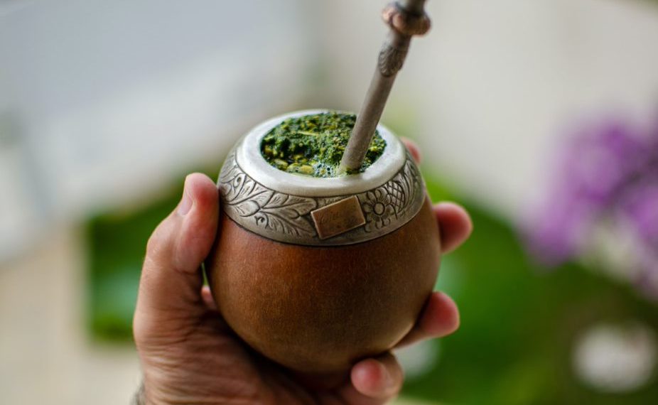 Chimarrão e Café devem ser consumidos com ainda mais moderação no verão, orienta nutricionista