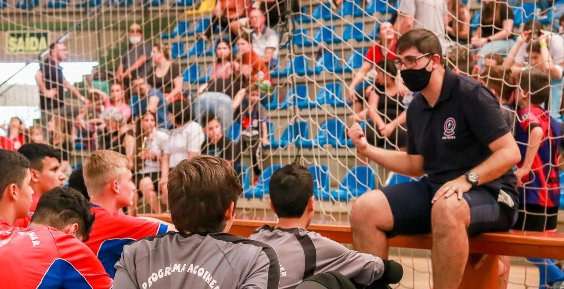 Professor de Campo Bom se destaca como técnico em competição estadual de futsal