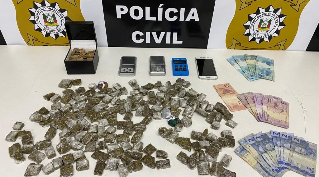 Polícia Civil faz apreensão e realiza prisão de traficante em Sapiranga