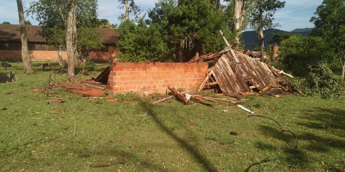 CTG Pedro Serrano contabiliza estragos após tempestade destruir piquetes