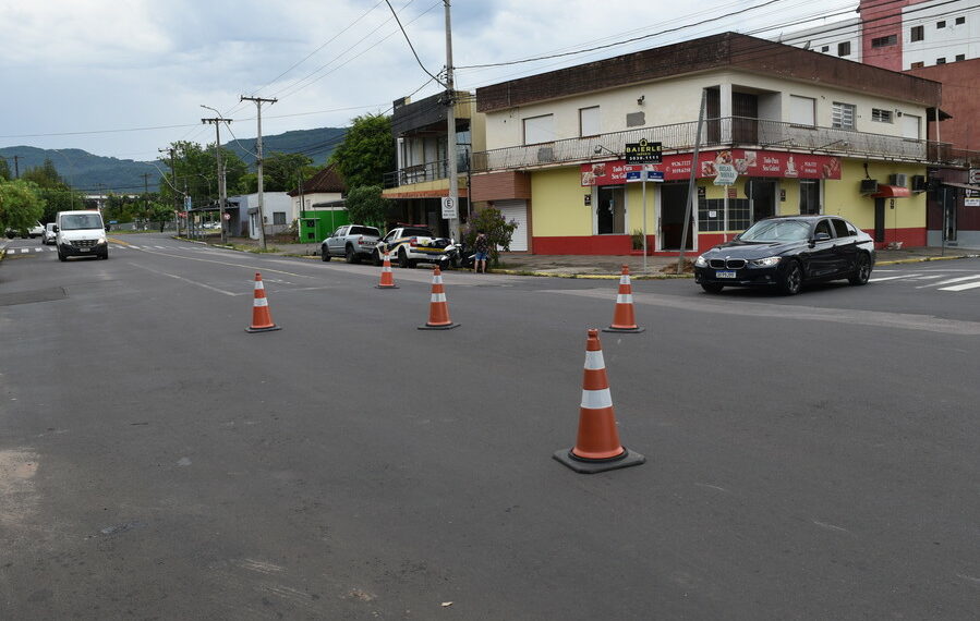 Sapiranga realiza a instalação de semáforos entre a Avenida João Corrêa e Rua Major Bento Alves