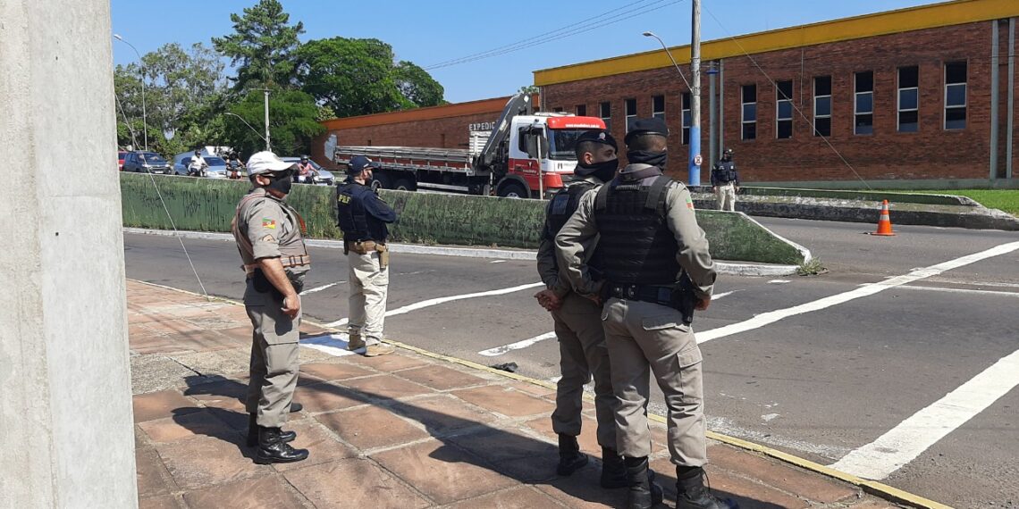 Simulação de assalto caracteriza ação inédita da Brigada Militar