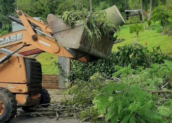 Prefeitura de Sapiranga, Defesa Civil e Corpo de Bombeiros se unem para atender pontos atingidos pelo temporal