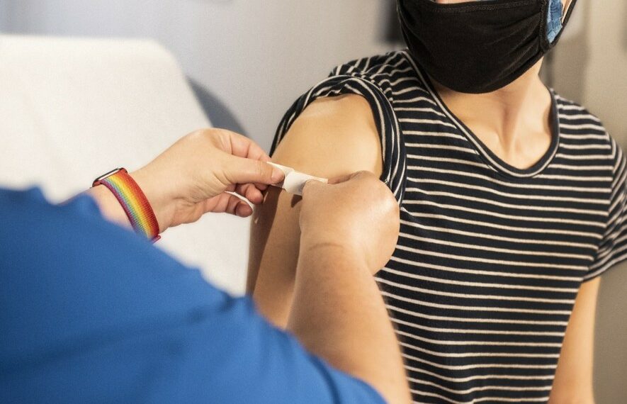 Sapiranga inicia vacinação em crianças de 5 a 11 anos com comorbidades e deficiências permanentes na quarta-feira, 19