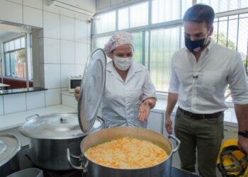 Programa Merenda Melhor aumenta em 166% repasse de verba para alimentação escolar na rede estadual de ensino