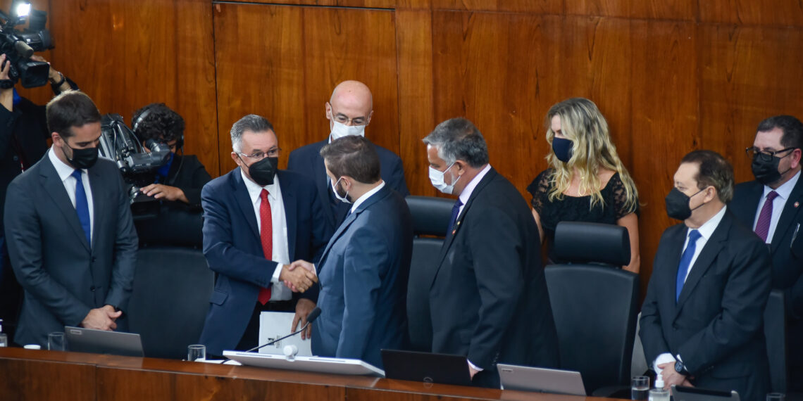 Valdeci Oliveira é eleito presidente da Assembleia Legislativa