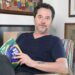 Setenta, obra literária de Henrique Schneider, estreia na Indonésia