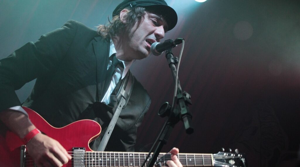 Marcelo Gross, ex-Cachorro Grande, faz show em Sapiranga neste sábado, 5