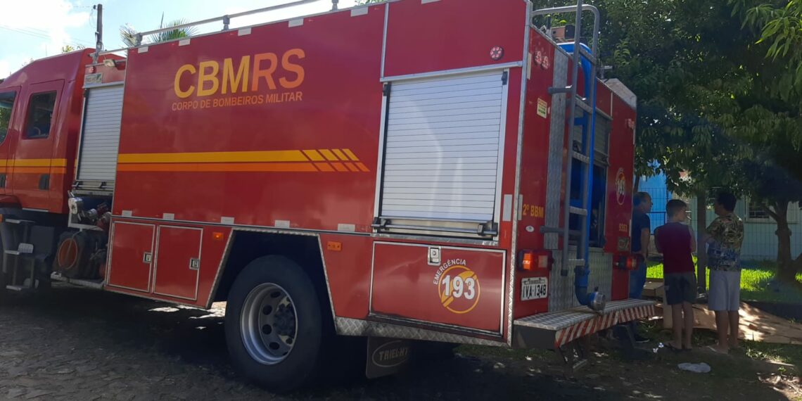 Incêndio atinge residência e família perde animal de estimação em Sapiranga