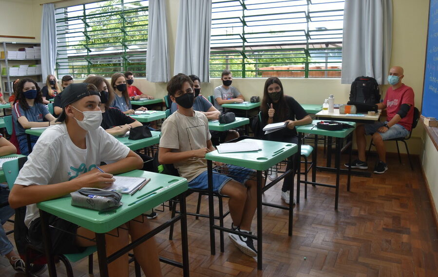 Estudantes da rede municipal de Sapiranga retornaram às salas de aula nesta segunda-feira