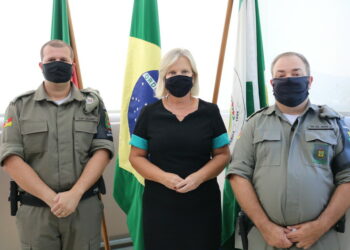 Prefeita de Sapiranga recebe o novo comandante do 32° BPM