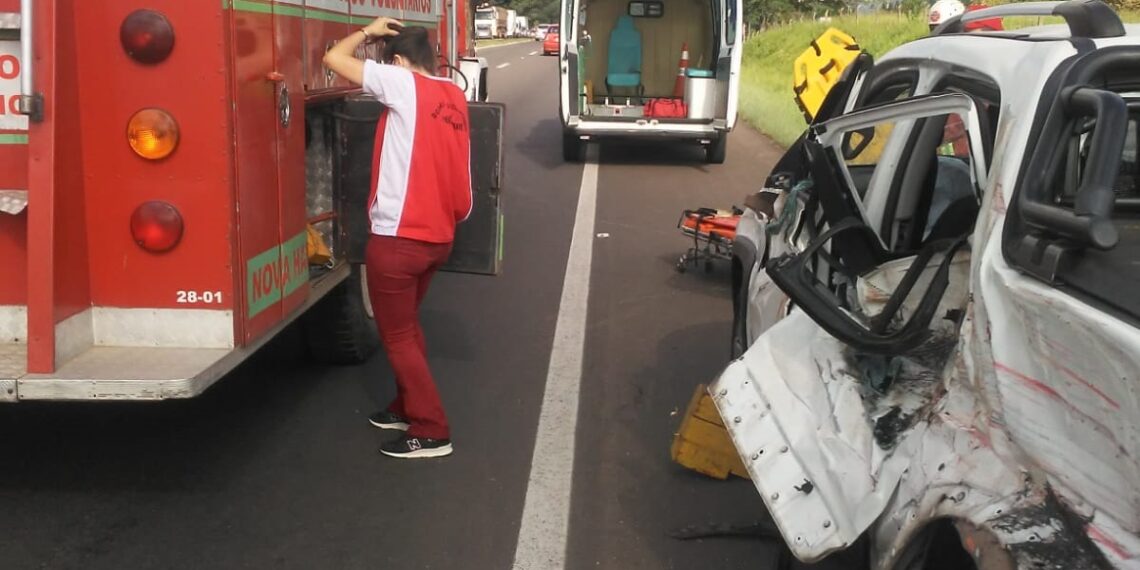 Acidente envolvendo três veículos deixa duas pessoas feridas na RS-239