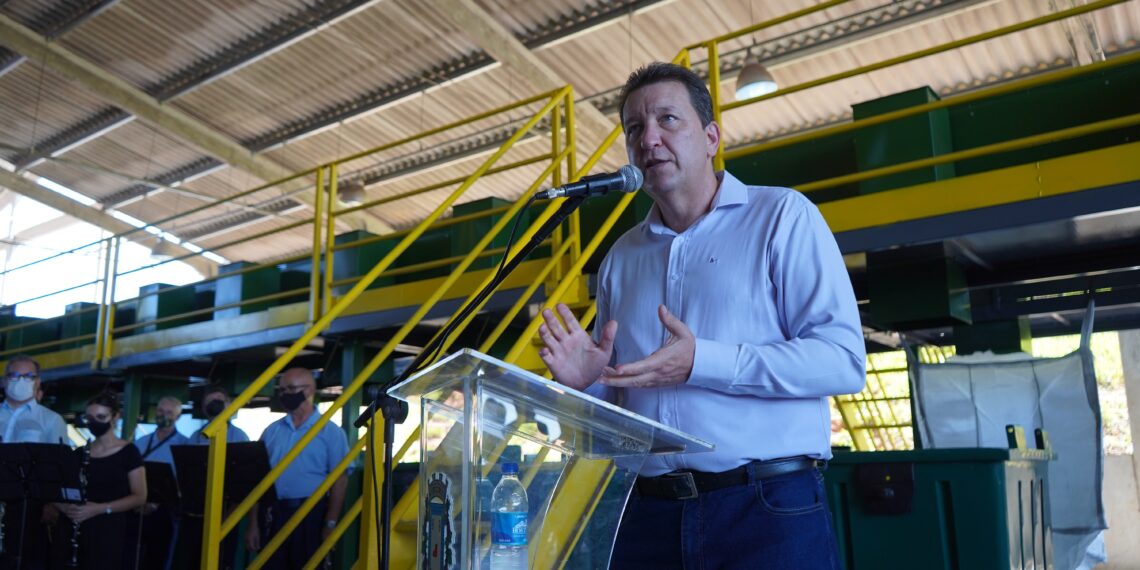 Inaugurada nova esteira de triagem na usina de reciclagem de Campo Bom