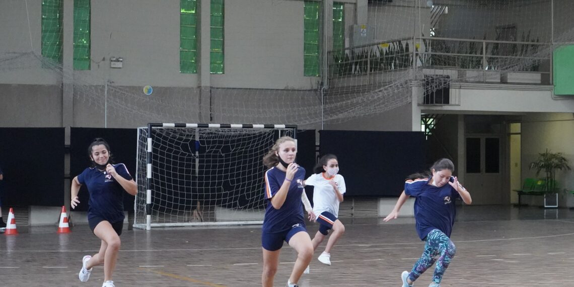 Programa Acolher de Campo Bom participa do Troféu IENH de Atletismo