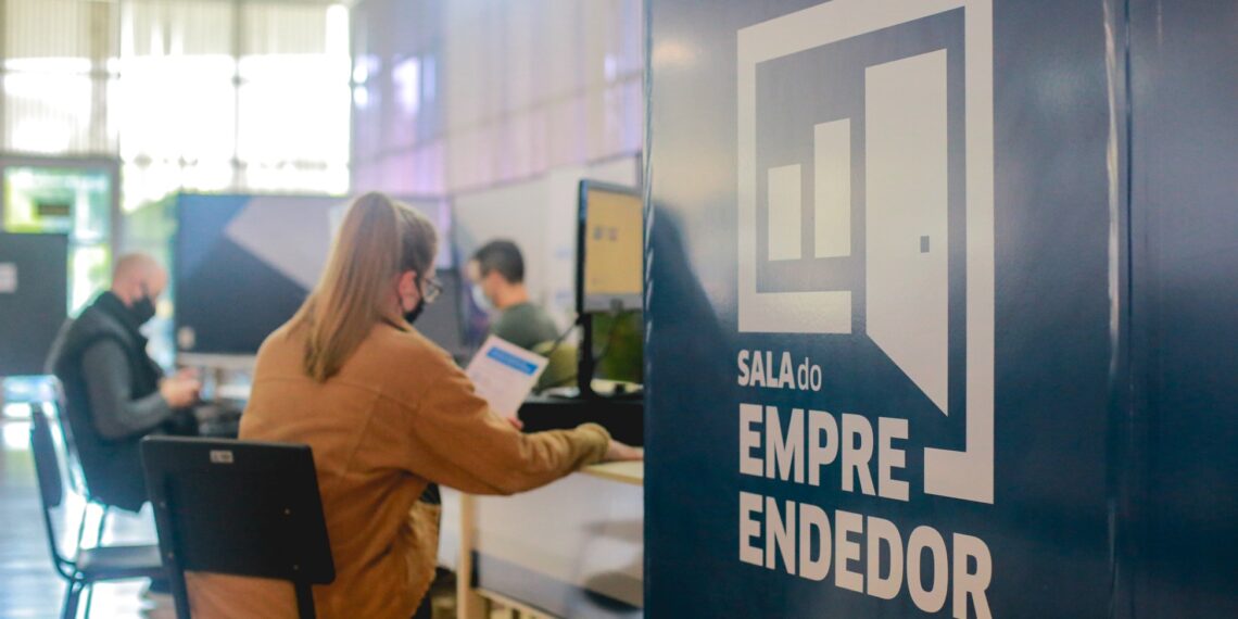 Sala do Empreendedor de Campo Bom alerta MEIs sobre atualização