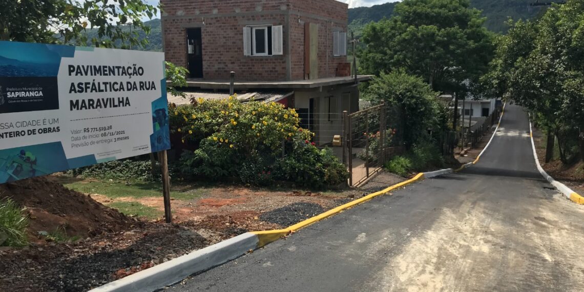 Conclusão do asfalto na Rua Maravilha deixa moradores felizes em Sapiranga