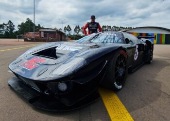Equipe MC Tubarão, de Campo Bom, lança Ford GT40 para defender título