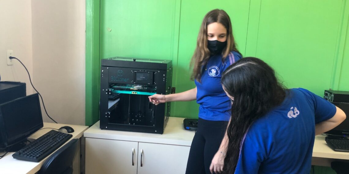 Escolas de Campo Bom são contempladas com impressoras 3D