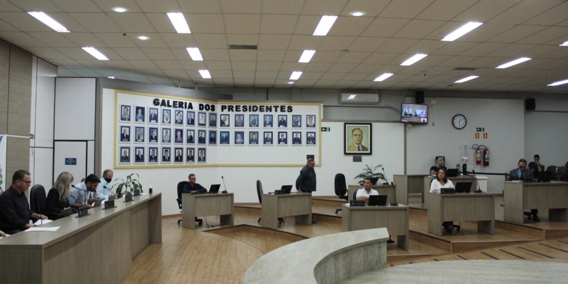Requerimentos sobre falta de luz são aprovados em Campo Bom