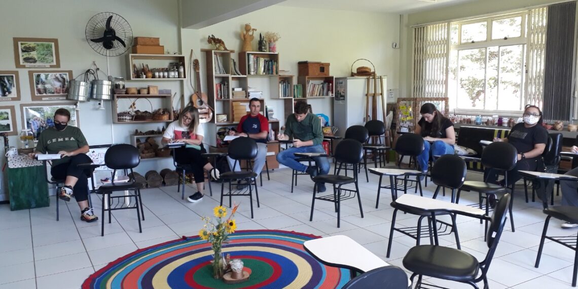 Professores de Campo Bom têm atividade educativa sobre HIV/AIDS